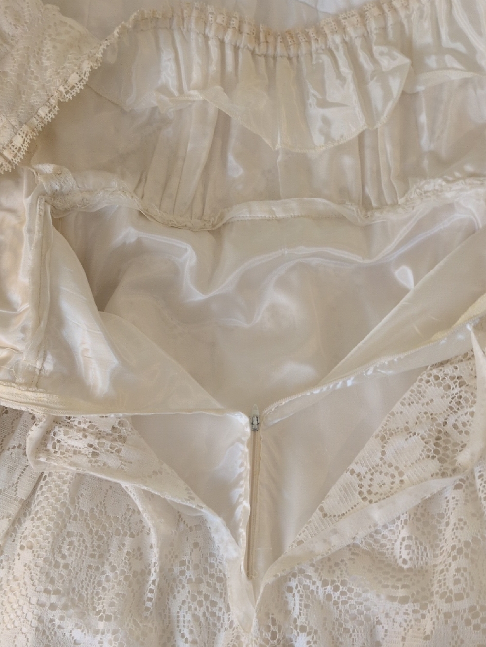 vintage,  handmade, lined lace, empire waist, puff sleeve, gown. - Picture 5 of 5
